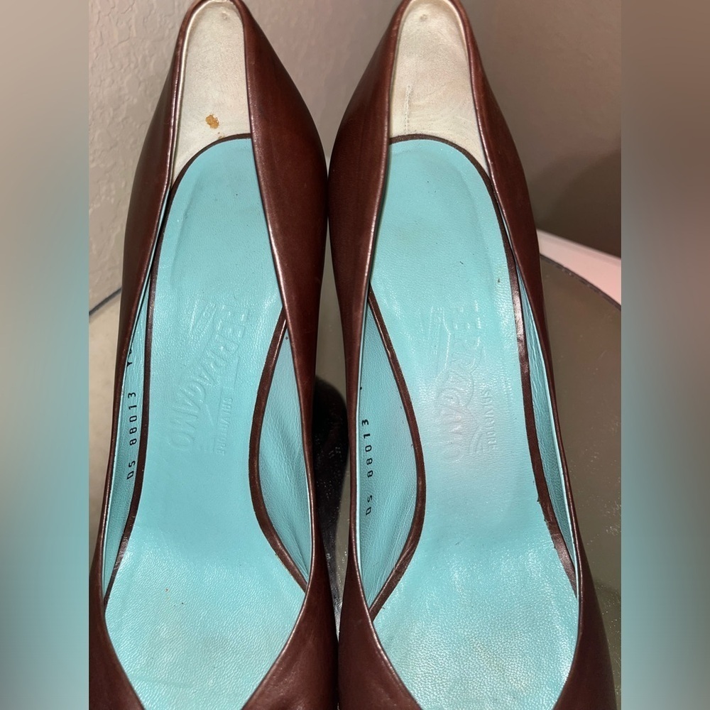 Salvatore Ferragamo Leather Pumps Heels, Brown with Blue Interior, Size 9B - Picture 6 of 14